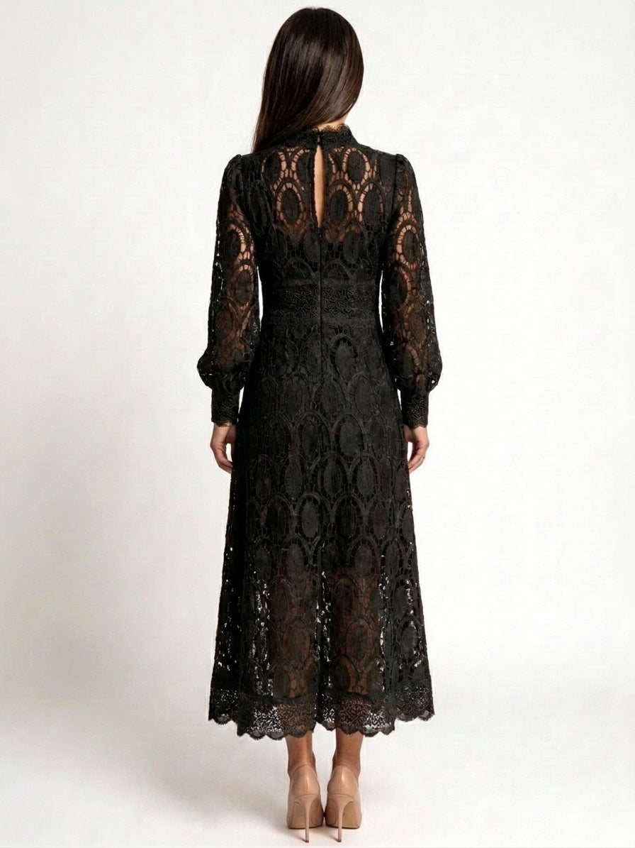 Renata | Robe midi pour mariage – Robe en dentelle élégante à manches bouffantes et col montant