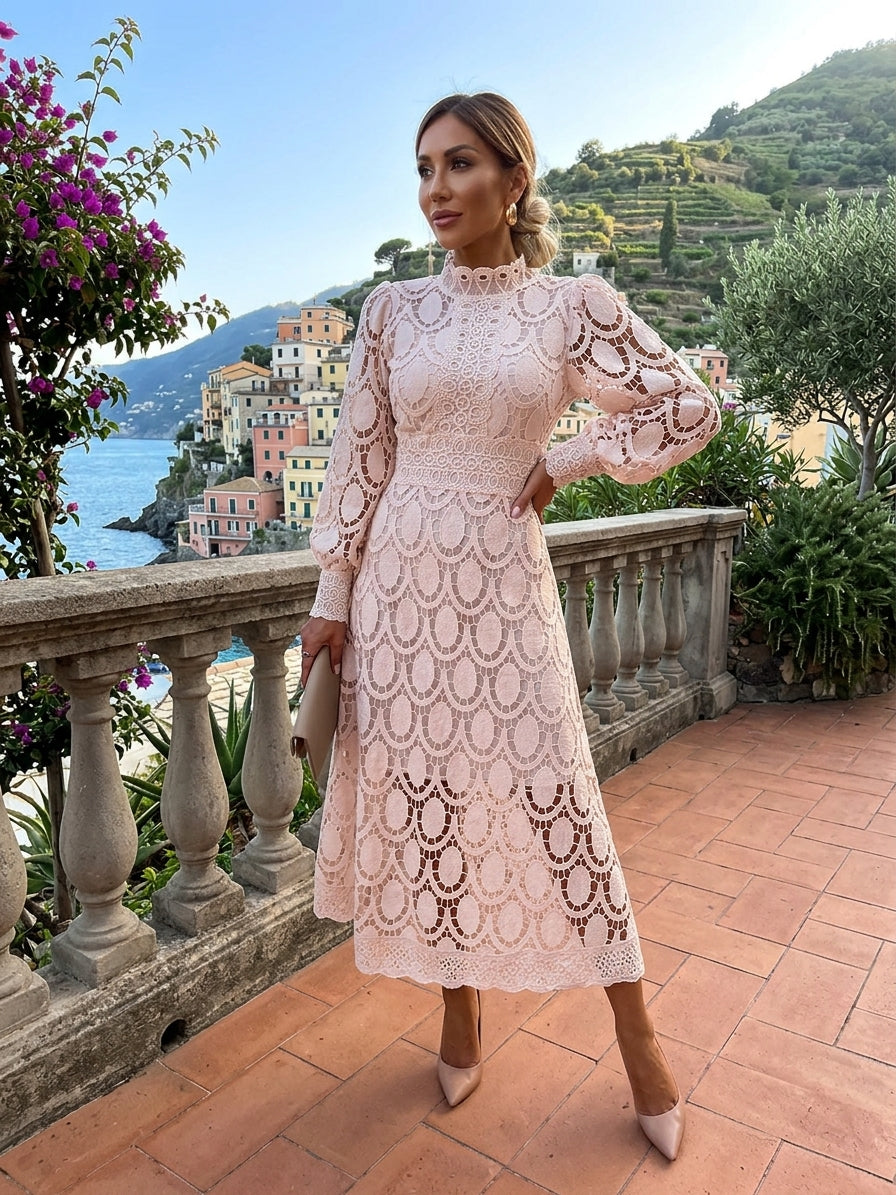 Renata | Robe midi pour mariage – Robe en dentelle élégante à manches bouffantes et col montant